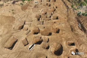 蘭陵縣塔山公園發現古墓群  272座墓葬出土文物650余件